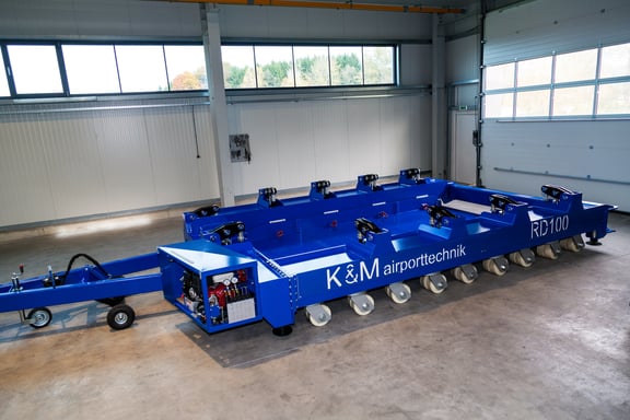 Flugzeug-Bergewagen mit Schwerlast-Doppelrollen von Schwalb